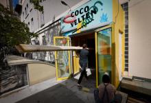 Vue le 2 avril 2019 de l'entrée de Coco Velten, un site expérimental au coeur de Marseille, où s'est installé le restaurant éphémère Les Beaux Mets