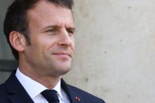 Le président Emmanuel Macron sur le perron de l'Elysée, le 30 avril 2019 à Paris