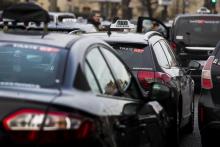 Des taxis manifestent en janvier 2016 Porte Maillot à Paris