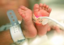 Les pères dont le nouveau-né est hospitalisé dans une unité de soins spécialisés après un accouchement, pourront bénéficier d'un congé paternité supplémentaire à partir du 1er juillet
