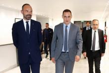 Le Premier Ministre Edouard Philippe est accueilli par le président du conseil exécutif de Corse Gilles Simeoni et par le président de l'Assemblée de Corse Jean-Guy Talamoni à Bastia le 3 juillet 2019