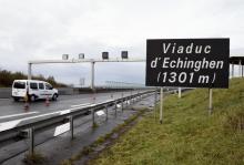 Un panneau de signalisation du Viaduc d'Echingen, le 28 novembre 2018 à Boulogne-sur-Mer