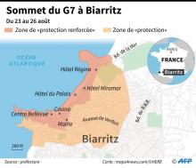 Des manifestants défilent le 13 juillet 2019 dans les rues de Biarritz, dans le sud-ouest de la France, pour s'opposer au G7