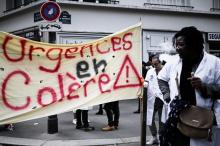Manifestation de personnels des urgences près du ministère de la Santé, à Paris, le 11 juin 2019