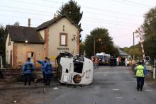 Après l'accident entre un camion et un train, le 12 octobre 2011 à Saint-Médard-sur-Ille