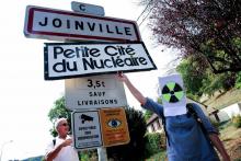 Manifestation contre un projet de laverie industrielle pour vêtements contaminés provenant d'installations nucléaires à Joinville (Haute-Marne) le 14 September 2019
