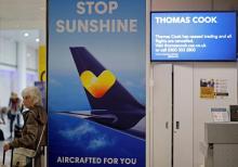 Les comptoirs de Thomas Cook, le voyagiste britannique en faillite, sont fermés à l'aéroport de Gatwick (Angleterre) le 23 septembre 2019