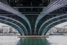 Sous le pont Gallieni à Lyon