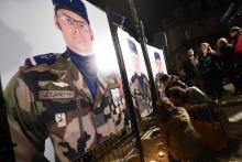 Un hommage aux soldats français tués dans un accident d'hélicoptère au Mali, dont Pierre Bockel (2e photo), à Pau le 25 novembre 2019