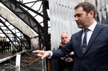 Le ministre de l'Intérieur Christophe Castaner en visite sur les lieux de l'incendie du chapiteau à Chanteloup-les-Vignes, le 5 novembre 2019