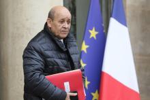 Le ministre des Affaires étrangères Jean-Yves Le Drian sort de l'Elysée, le 11 décembre 2019 à Paris