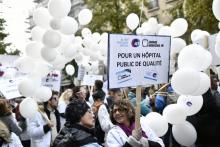 Manifestation pour réclamer un plan d'urgence pour l'hôpital public, le 14 novembre 2019 à Paris