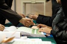 Un bureau de vote pour l'élection présidentielle algérienne, le 12 avril 2014 à Marseille