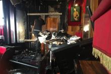 Les dégâts après l'incendie au restaurant La Rotonde, dans le quartier de Montparnasse à Paris.