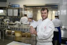 Christopher Coutanceau dans la cuisine de son restaurant de La Rochelle le 28 janvier 2020