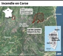 Reconnaissance aérienne dans la zone d'un incendie qui a ravagé plus de 200 hectares près du village de Vignale en Haute-Corse, le 16 décembre 2011