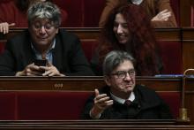Le président du groupe La France Insoumise (LFI) Jean-Luc Mélenchon (D) promet une bataille de tranchée contre le projet de réforme des retraites à l'Assemblée nationale. Photo prise dans l'hémicycle 