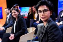 Anne Hidalgo (g) et Rachida Dati (d), candidates à la mairie de Paris, avant le débat télévisé le 4 mars 2020 dans les studios de la chaîne LCI à Boulogne-Billancourt, près de Paris