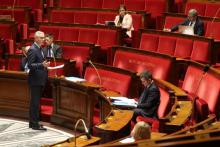 Le ministre de l'Economie Bruno Le Maire s'adresse aux députés à l'Assemblée nationale le 19 mars 2020