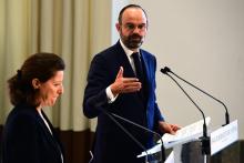Le Premier ministre Edouard Philippe s'exprime le 20 novembre 2019 à Paris au côté d'Agnès Buzyn, alors ministre de la Santé