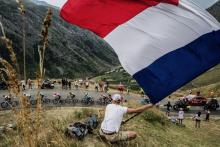 Un spectateur au cours de la 19e étape du Tour de France, le 26 juillet 2019 entre Saint-Jean-de-Maurienne et Tignes