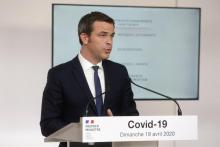 Le Premier ministre Edouard Philippe s'exprime lors d'une conférence de presse sur le Covid-19, le 19 avril 2020 à Paris