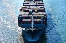 Les containers et le transport des bateaux 