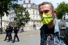 Un manifestant avant un rassemblement de "gilets jaunes" prévu le 16 mai 2020 à Nantes