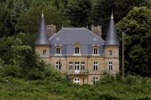 Le château de Sautou, ancienne propriété de Michel Fourniret, photographié en 2004