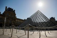 La pyramide du Louvre et l'entrée du Musée, le 23 juin 2020 à Paris