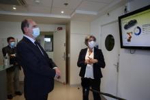 Le nouveau Premier ministre Jean Castex en visite sur le site de recherche et de production de semi-conducteurs du groupe X-FAB France, le 4 juillet 2020 à Coudray-Montceaux (Essonne)