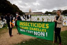 Manifestation aux Invalides le 23 septembre 2020 contre l'usage des néonicotinoïdes