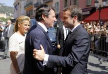 Le président Macron (d) et le maire de Nice Christian Estrosi, le 14 juillet 2017 à Nice lors des cérémonies du souvenir un an après la tuerie de Nice
