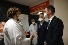Le ministre de la Santé Olivier Véran en visite à l'hôpital de La Timone à Marseille, le 25 septembre 2020