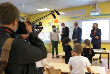 Jean Castex et Jean-Michel Blanquer visitent une école à Châteauroux, le jour de la rentrée le 1er septembre 2020