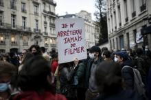 Pendant une manifestation des "gilets jaunes" à Paris, le 5 janvier 2019