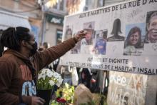 Lors de l'hommage rendu le 5 novembre 2020, aux huit personnes tuées dans l'effondrement de deux immeubles rue d'Aubagne à Marseille, un an plus tôt