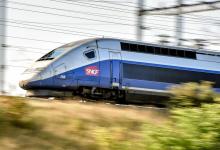 Des centaines de voyageurs se trouvant à bord de trois trains bloqués sur la voie dans le sud-ouest ont vécu une nuit de galère entre dimanche et lundi, la SNCF prévoyant un retour à la normale mardi 
