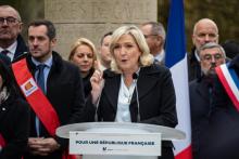 Marine Le Pen, place Charles de Gaulle à Bayeux dans le Calvados le 9 novembre 2021