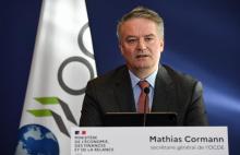 Le secrétaire général de l'OCDE Mathias Cormann lors d'une conférence de presse au ministère français de l'Economie, le 18 novembre 2021