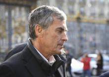 L'ancien ministre du budget Jérôme Cahuzac arrive au tribunal à Paris, le 12 février 2018