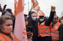 Laurent Berger lors d'une manifestation à l'appel de la CFDT de travailleurs essentiels, à Paris le 3 février 2022