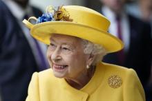 La reine Elizabeth II à l'inauguration d'une ligne de métro portant son nom, à la station de Paddington à Londres le 17 mai 2022
