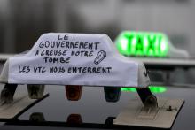 Manifestation de taxis à Paris le 26 janvier 2016, qui protestent notamment contre Uber