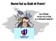 Macron hué au Stade de France !