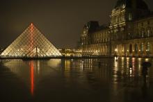 Après la tour Eiffel, c'est le Louvre et Versailles qui vont avancer l'extinction de leur éclairage…