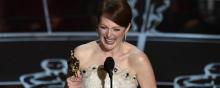 Oscars 2015 Julianne Moore Statuette