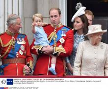 La famille royal britannique au balcon.