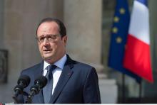 François Hollande devant l'Elysée.