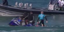 Mick Fanning requin surf 19.07.2015